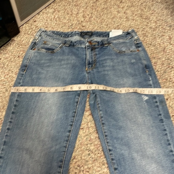 Armani distressed jeans with embellished back pocket size 29 by 34 - Picture 10 of 16